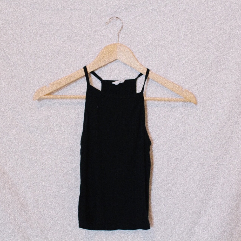 BLACK CROPPED HOLTER TOP